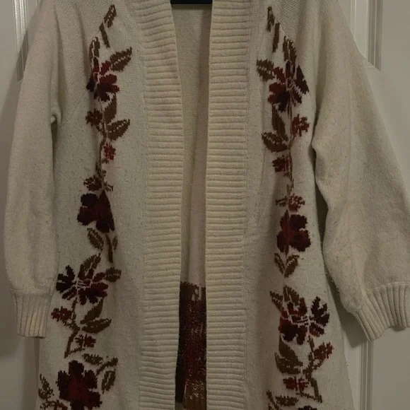 Shyanne Cream Cardigan with Floral Accents - Picture 1 of 6